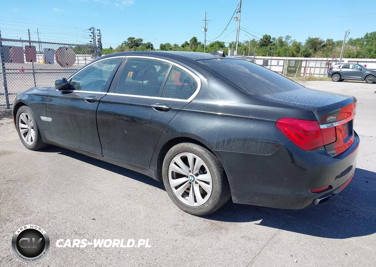2011 BMW 740I VIN:WBAKA4C52BC392157 - 3