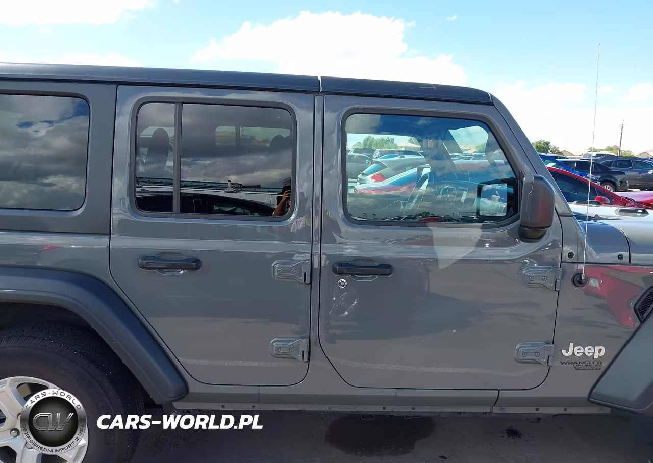 2020 Jeep Wrangler Unlimited Sport S 4X4 VIN:1C4HJXDG9LW312867 - 13