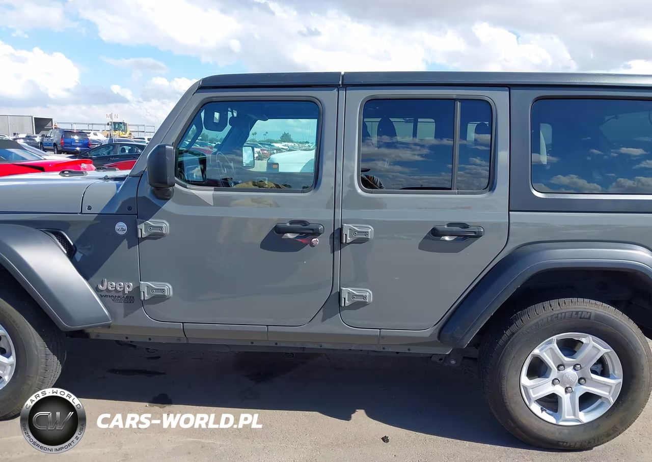 2020 Jeep Wrangler Unlimited Sport S 4X4 VIN:1C4HJXDG9LW312867 - 14