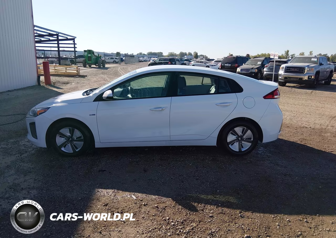 2020 Hyundai Ioniq Hybrid Blue VIN:KMHC65LC7LU231999 - 14