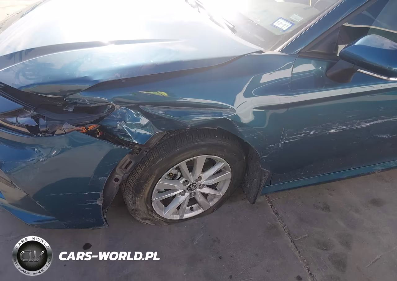 2026 Toyota Camry Le VIN:4T1DAACK4TU258726 - 16