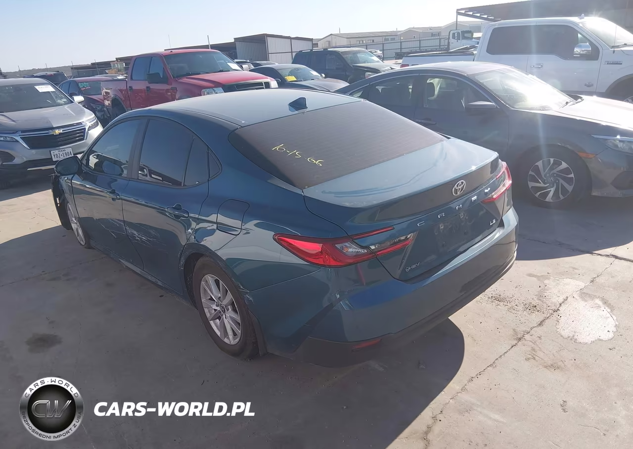 2026 Toyota Camry Le VIN:4T1DAACK4TU258726 - 3