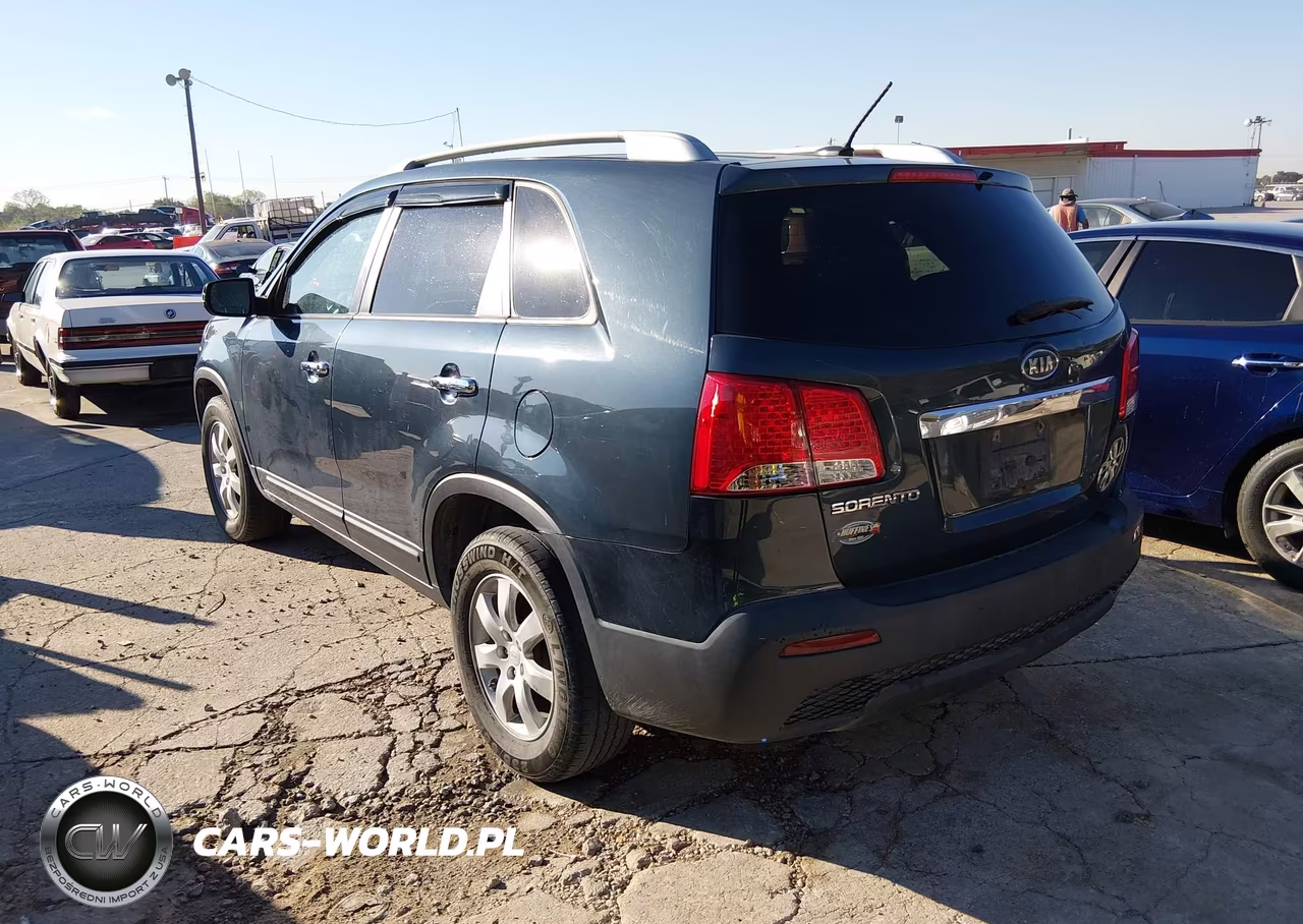 2011 Kia Sorento Lx V6 VIN:5XYKT4A24BG159513 - 3