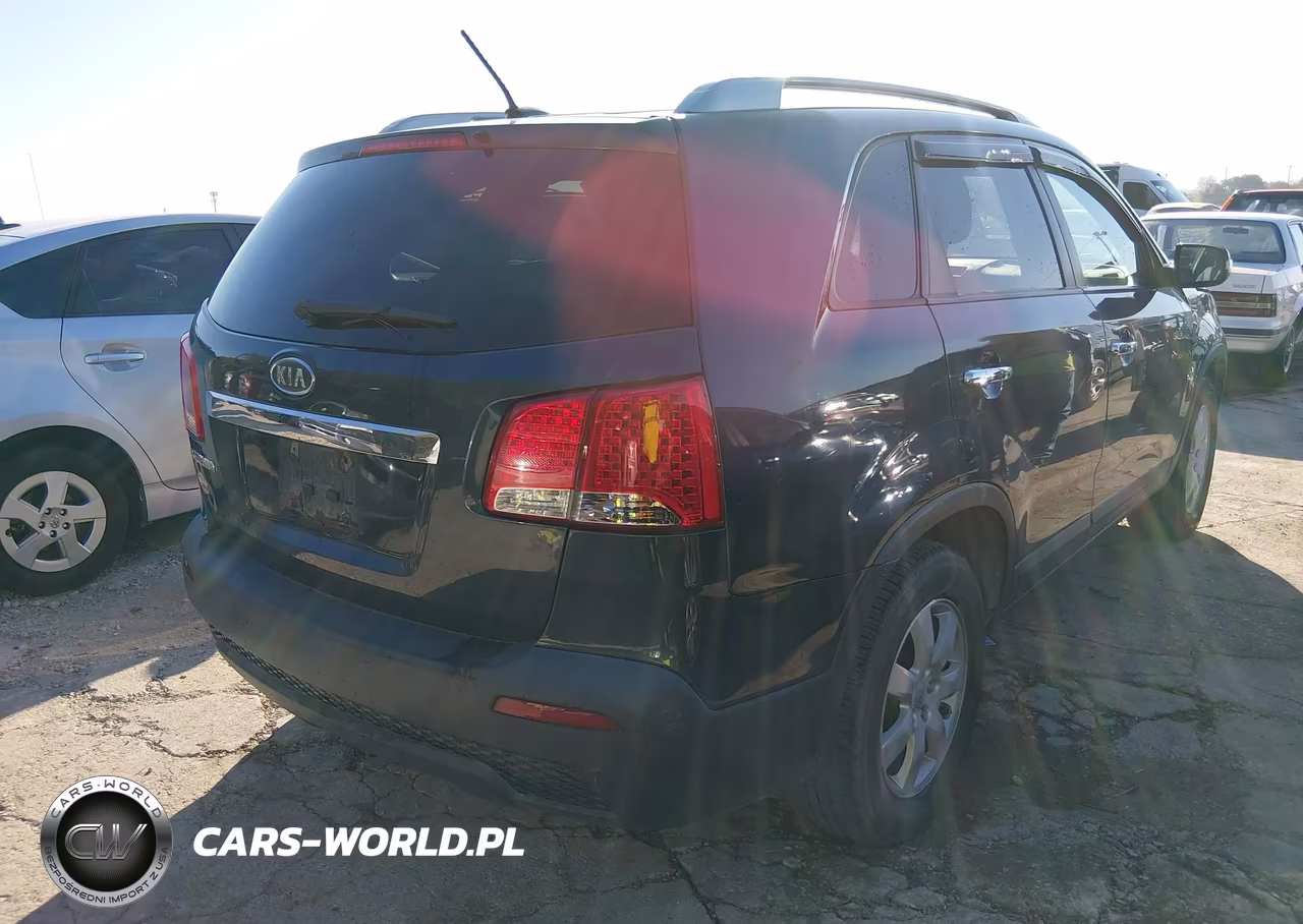 2011 Kia Sorento Lx V6 VIN:5XYKT4A24BG159513 - 4