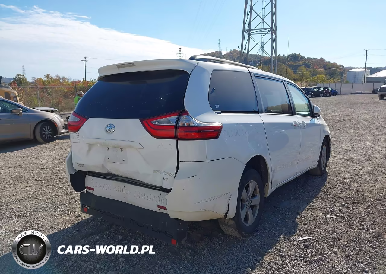 2016 Toyota Sienna Le 8 Passenger VIN:5TDKK3DC6GS714456 - 4
