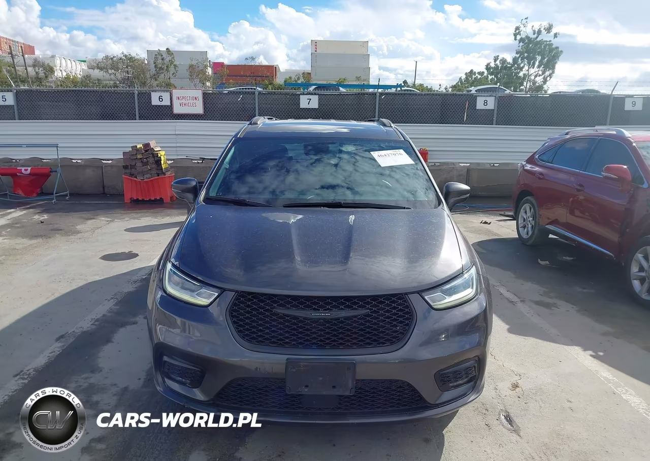 2021 Chrysler Pacifica Touring VIN:2C4RC1FG4MR501218 - 12