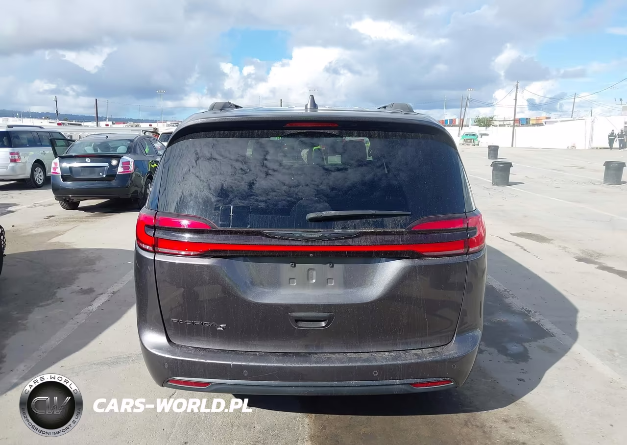 2021 Chrysler Pacifica Touring VIN:2C4RC1FG4MR501218 - 16