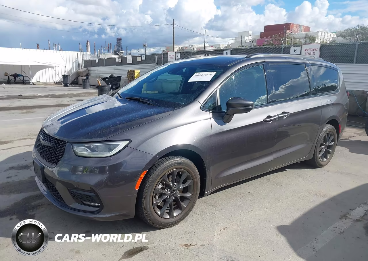 2021 Chrysler Pacifica Touring VIN:2C4RC1FG4MR501218 - 2