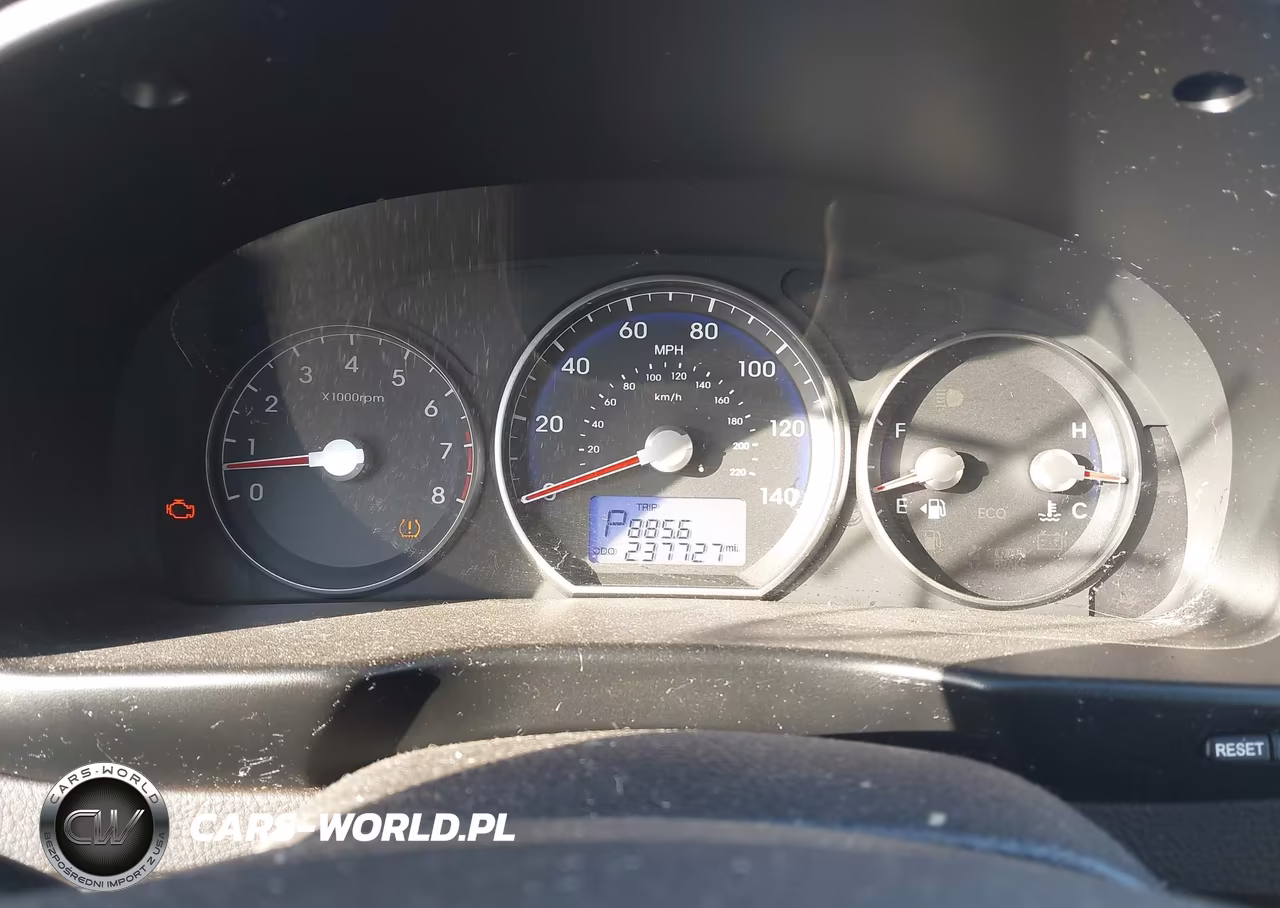 2012 Hyundai Santa Fe Limited V6 VIN:5XYZK4AG6CG101840 - 7