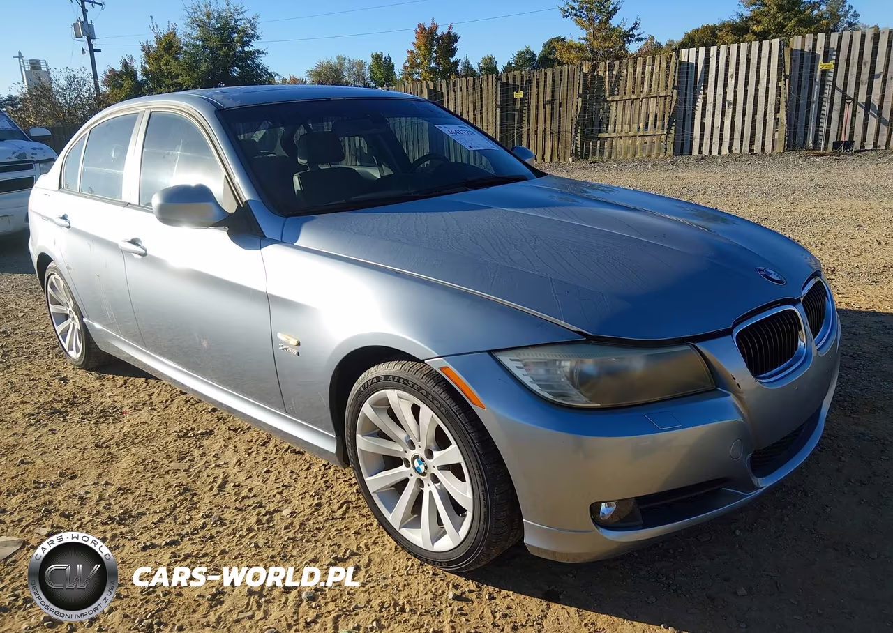 2011 BMW 328I xDrive – zdjęcie 1 z 12