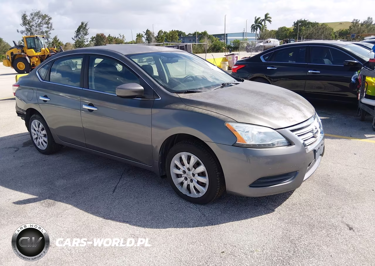 2015 Nissan Sentra S – zdjęcie 1 z 12