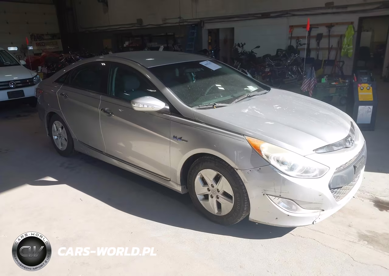 2011 Hyundai Sonata Hybrid VIN:KMHEC4A40BA000773 - 1