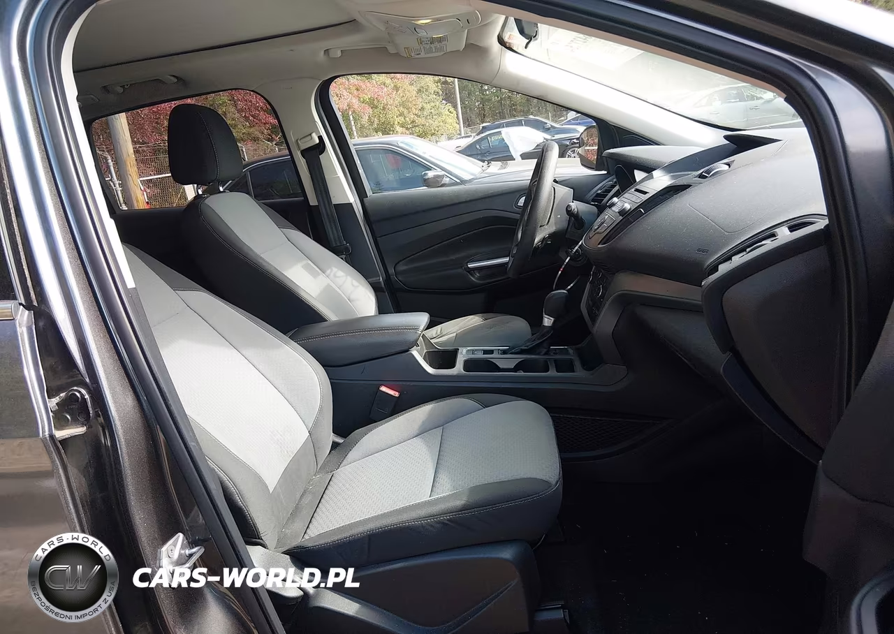 2017 Ford Escape Se VIN:1FMCU0G93HUD44993 - 5