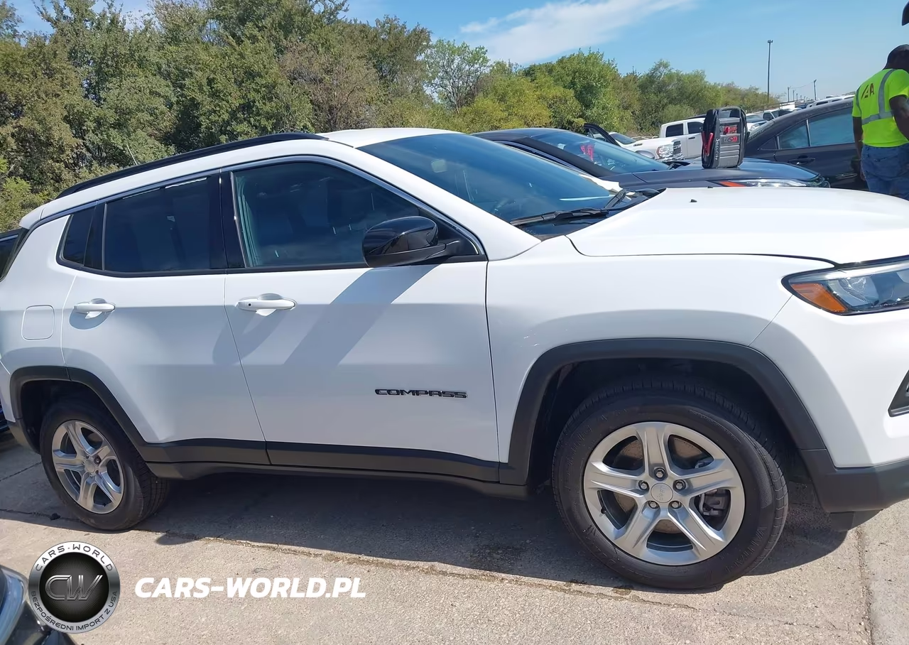 2024 Jeep Compass Latitude 4X4 VIN:3C4NJDBN6RT598694 - 13