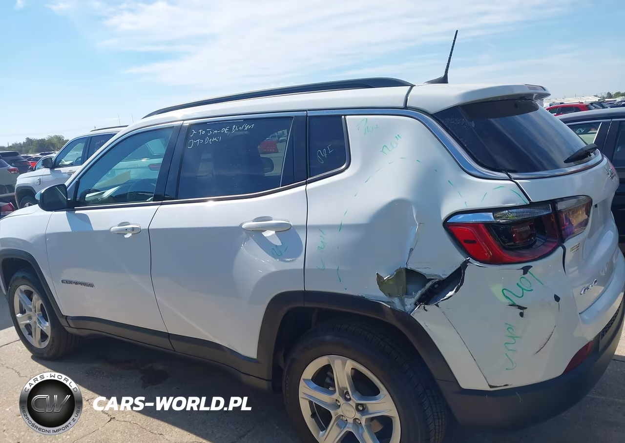 2024 Jeep Compass Latitude 4X4 VIN:3C4NJDBN6RT598694 - 14