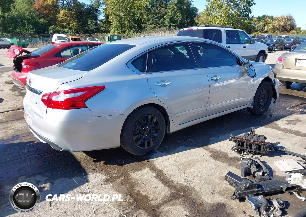 2017 Nissan Altima 2.5 S VIN:1N4AL3AP8HC247355 - 4