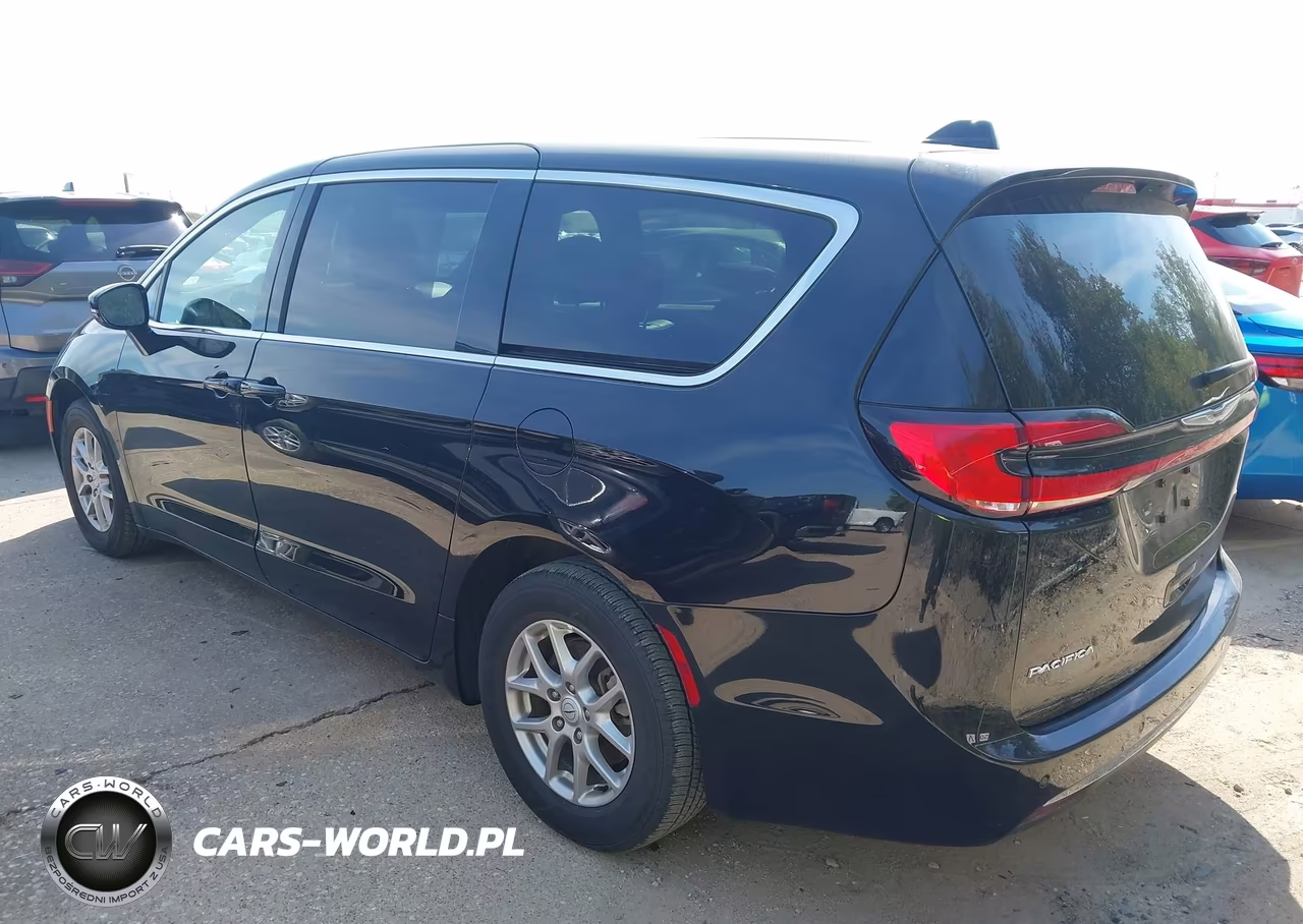 2025 Chrysler Pacifica Select VIN:2C4RC1BG1SR578776 - 3