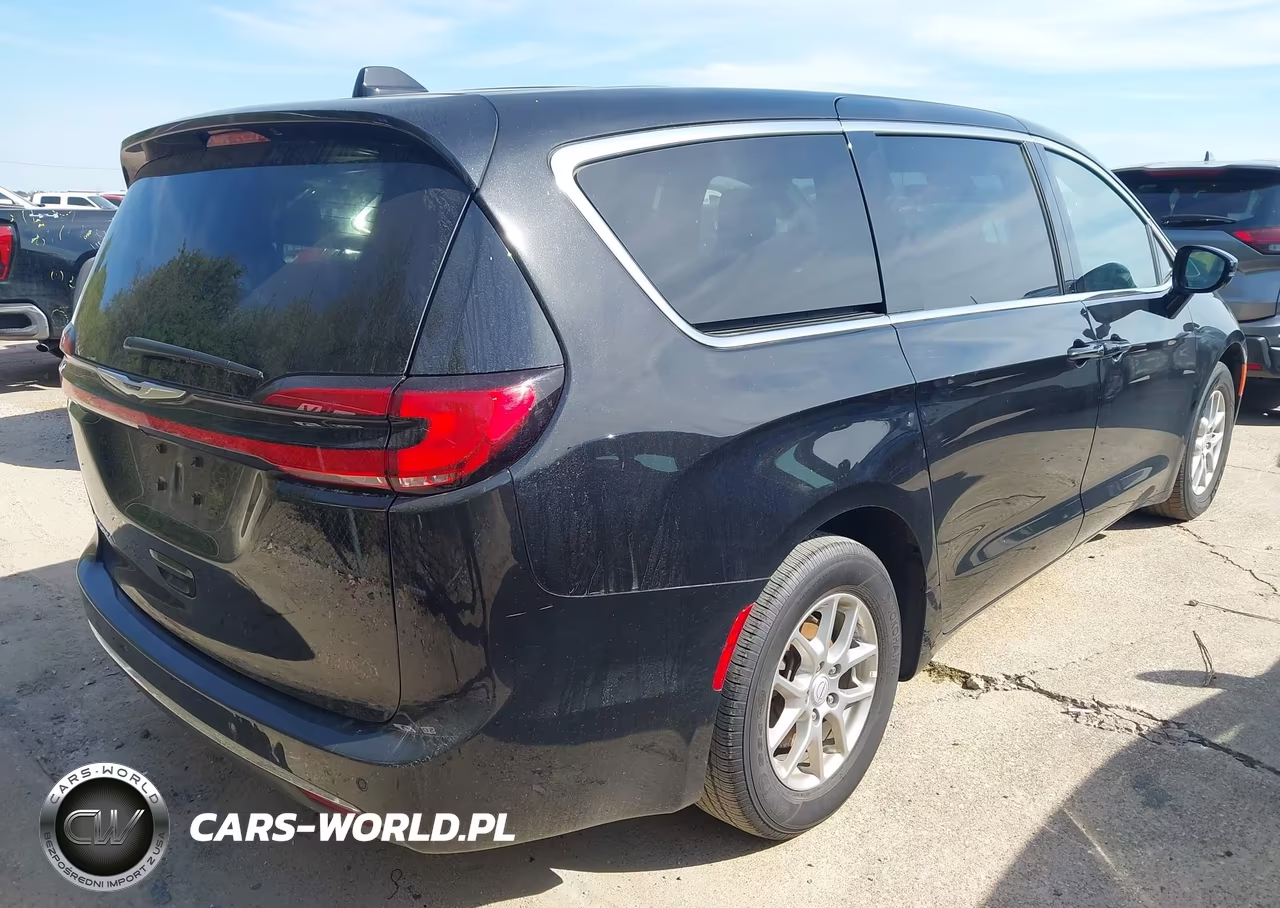 2025 Chrysler Pacifica Select VIN:2C4RC1BG1SR578776 - 4