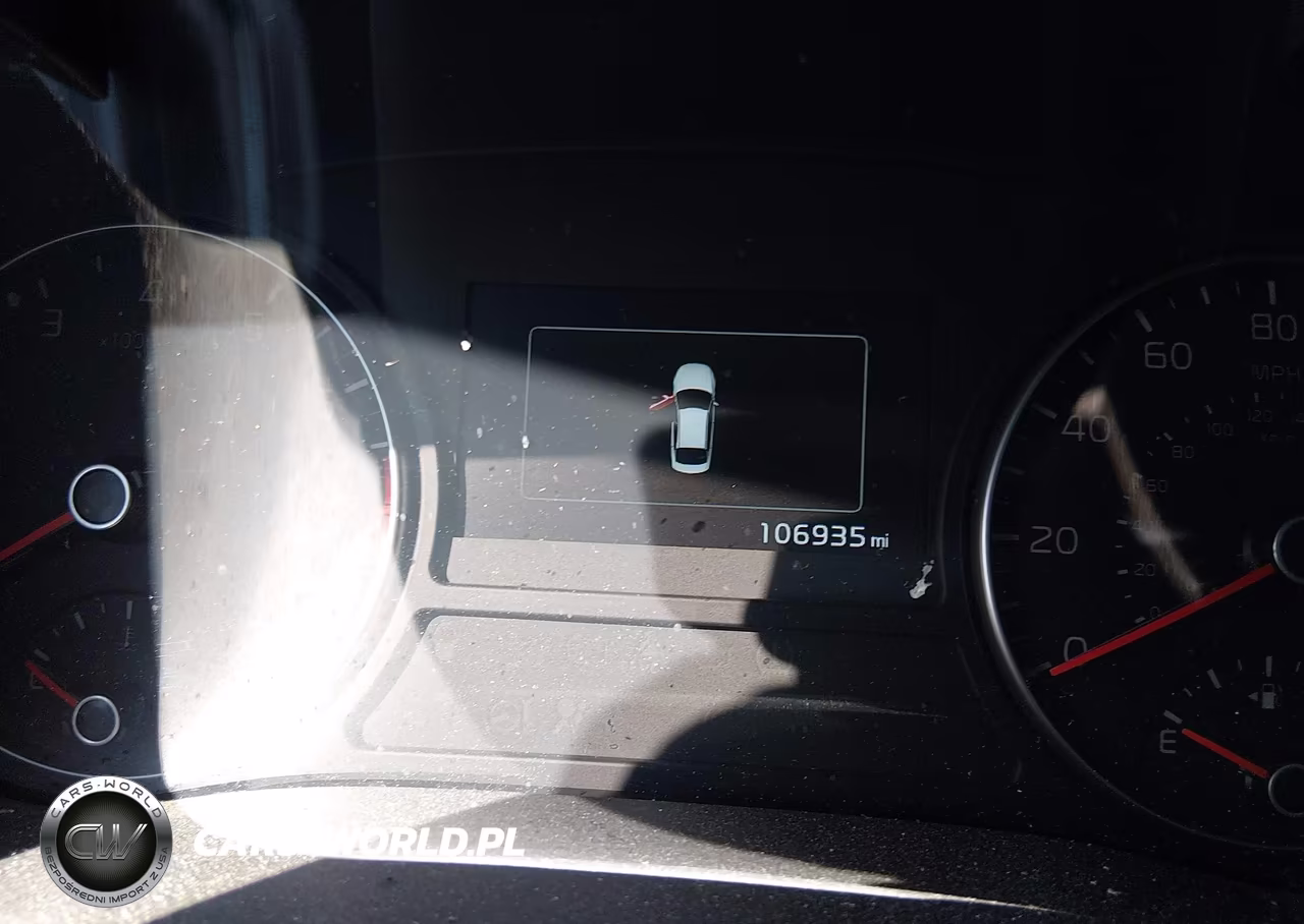 2018 Kia Optima Sx Turbo VIN:5XXGV4L22JG207428 - 15