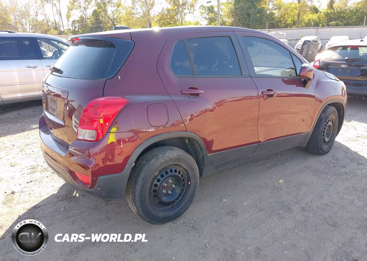 2017 Chevrolet Trax Ls VIN:3GNCJKSB9HL257118 - 4