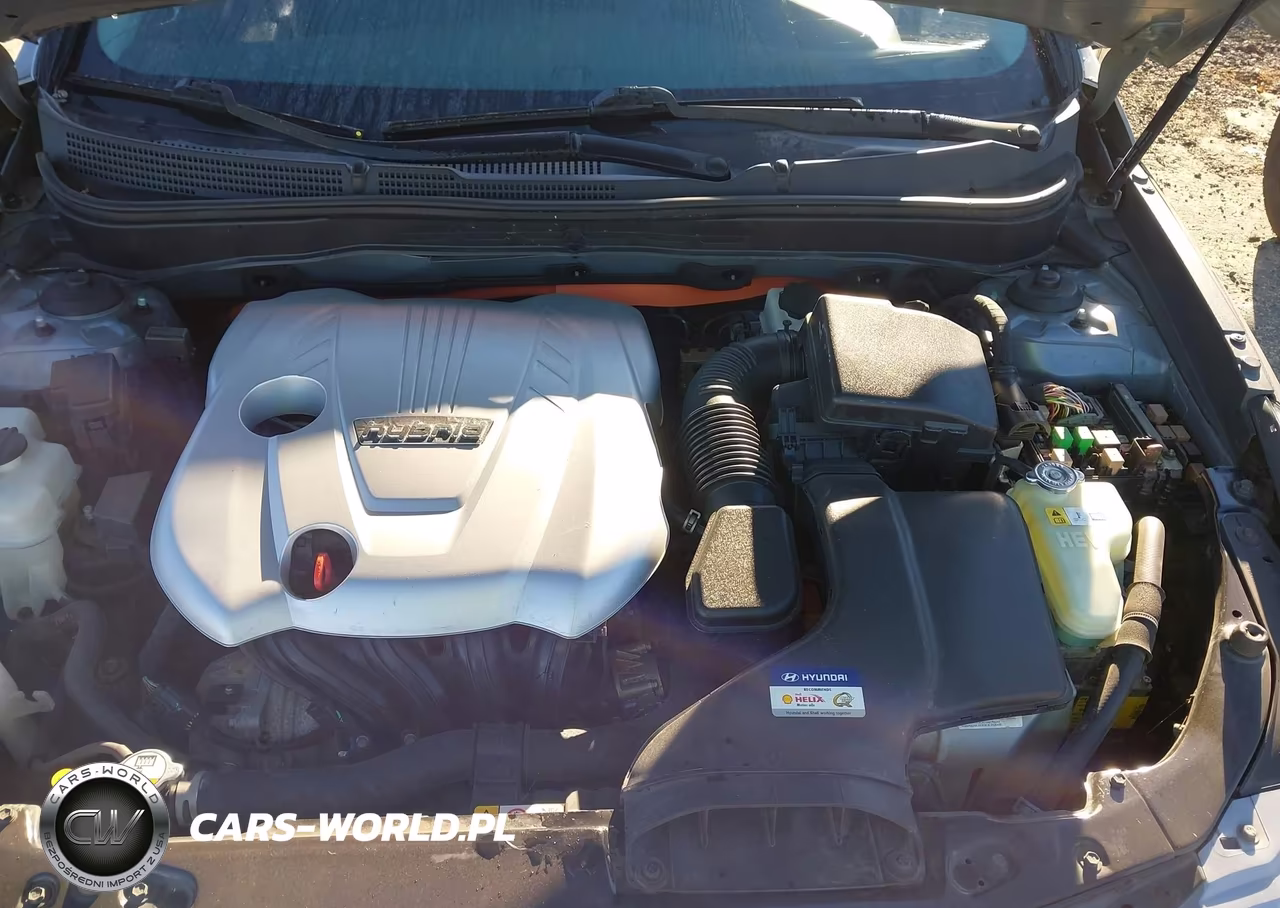 2015 Hyundai Sonata Hybrid VIN:KMHEC4A42FA137459 - 10