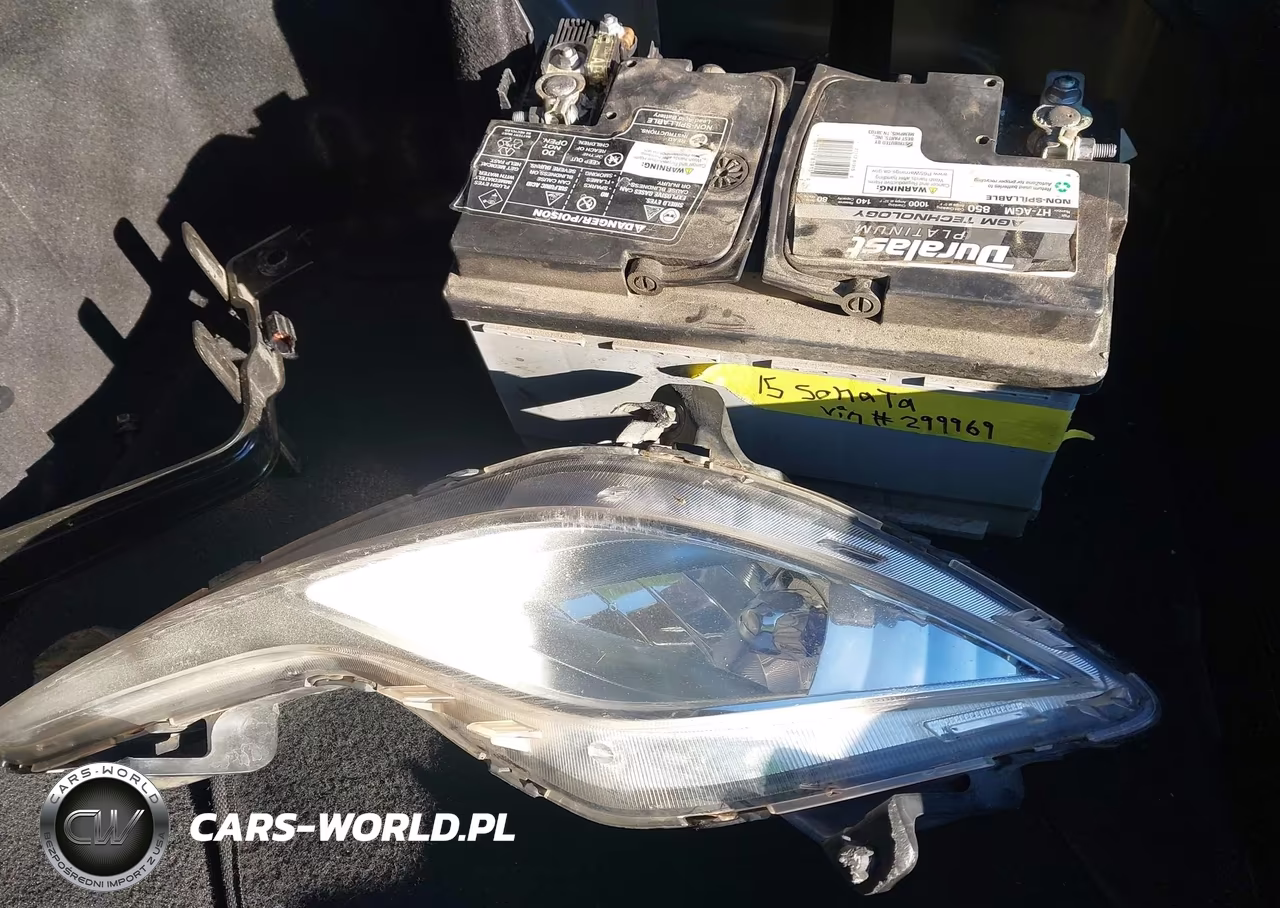 2015 Hyundai Sonata Hybrid VIN:KMHEC4A42FA137459 - 12