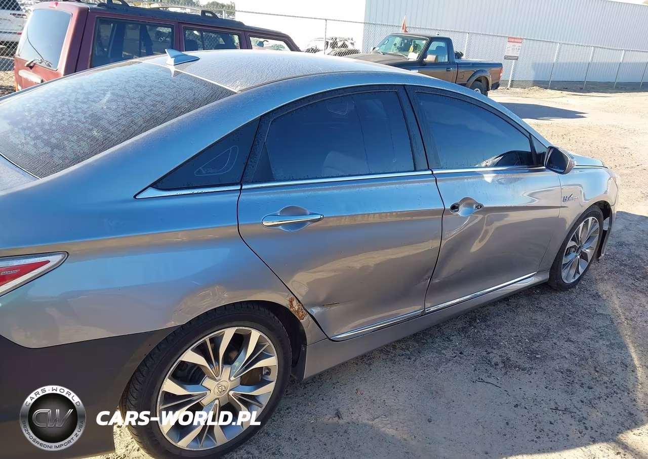 2015 Hyundai Sonata Hybrid VIN:KMHEC4A42FA137459 - 13