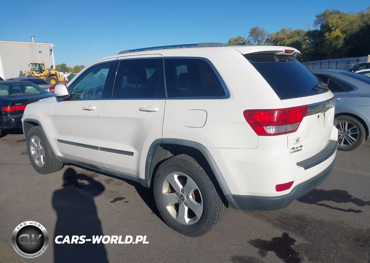 2011 Jeep Grand Cherokee Laredo VIN:1J4RR4GG6BC731423 - 3