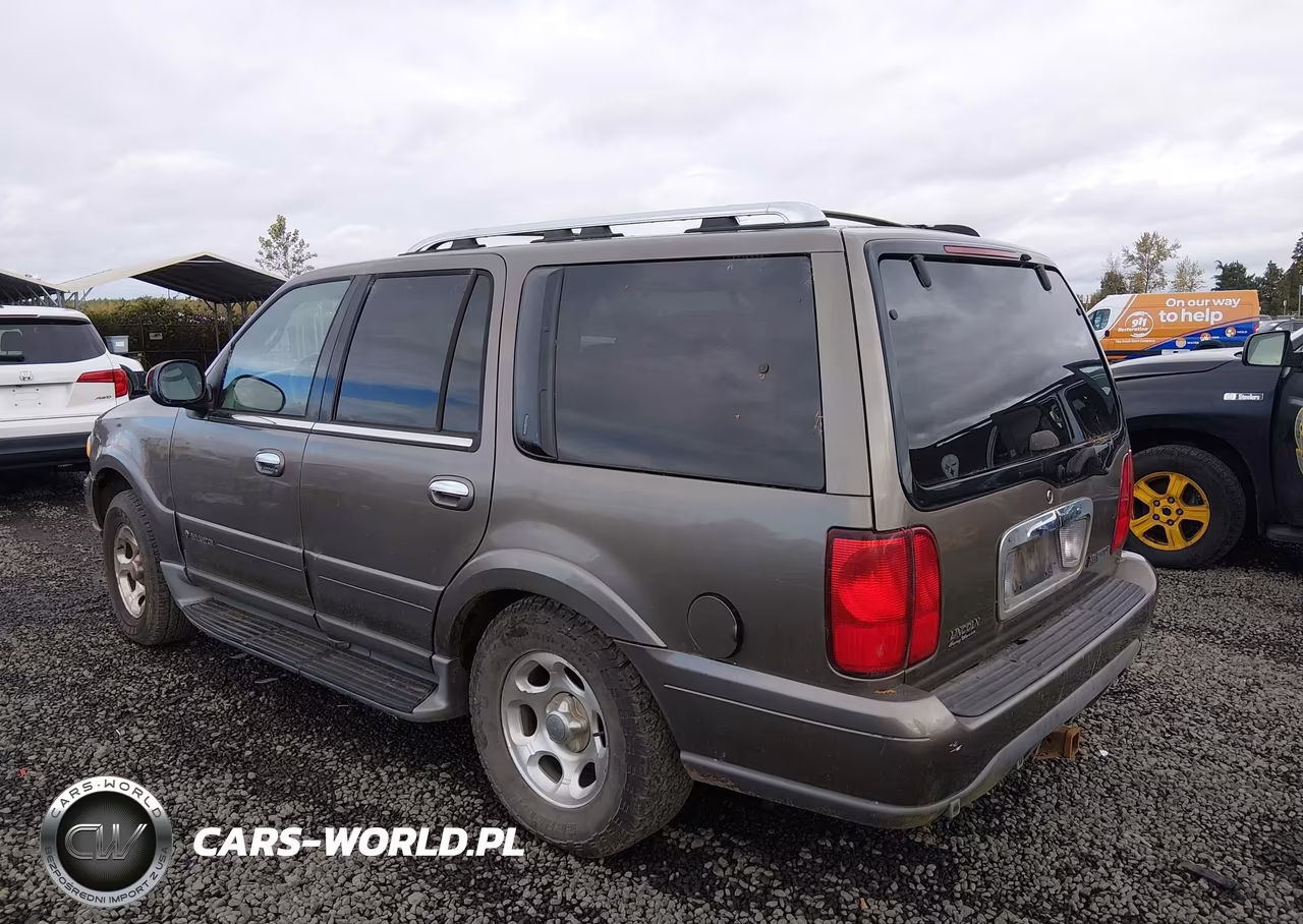 2002 Lincoln Navigator VIN:5LMFU28R62LJ16732 - 3