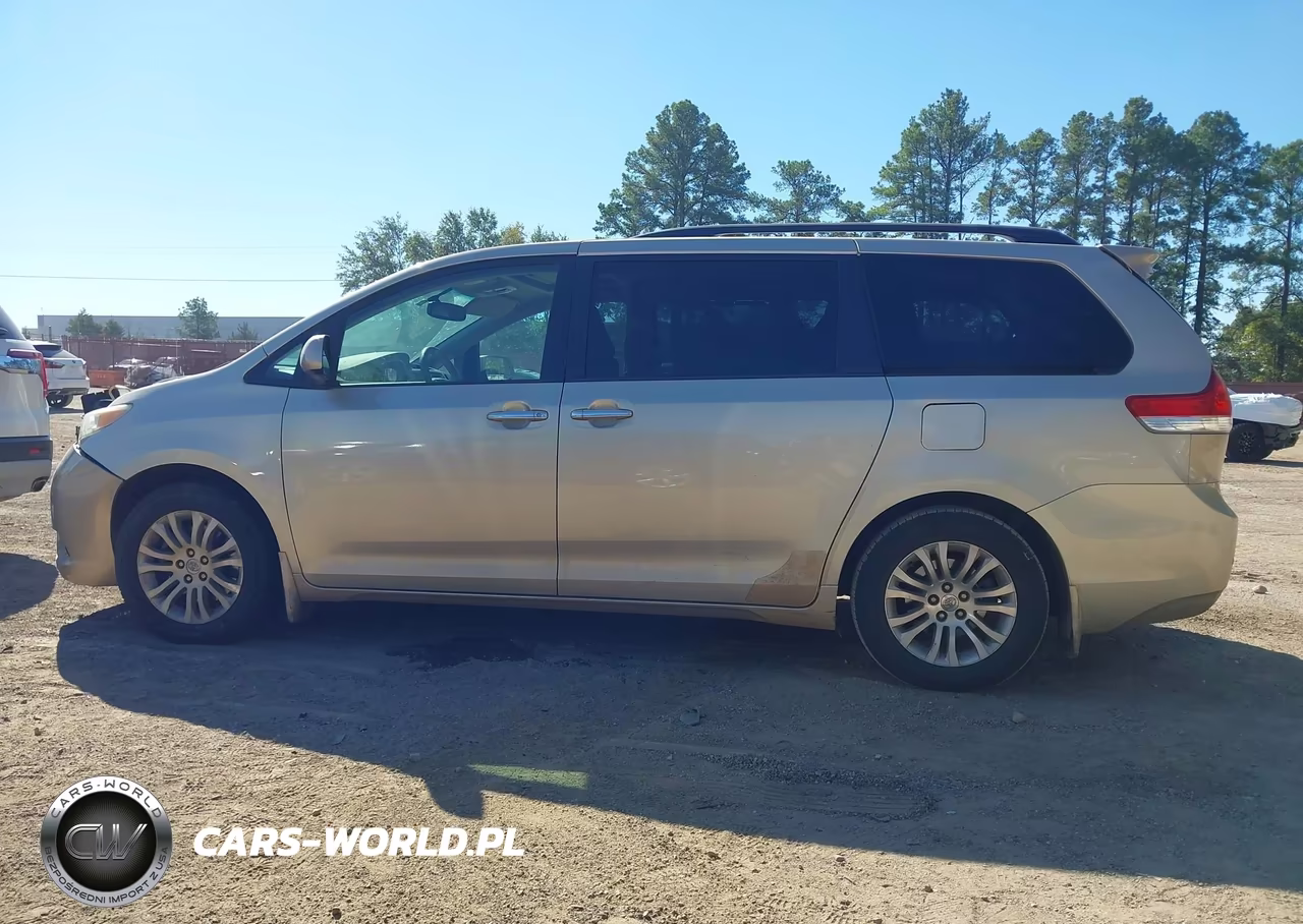 2014 Toyota Sienna Xle V6 8 Passenger VIN:5TDYK3DC9ES518857 - 14