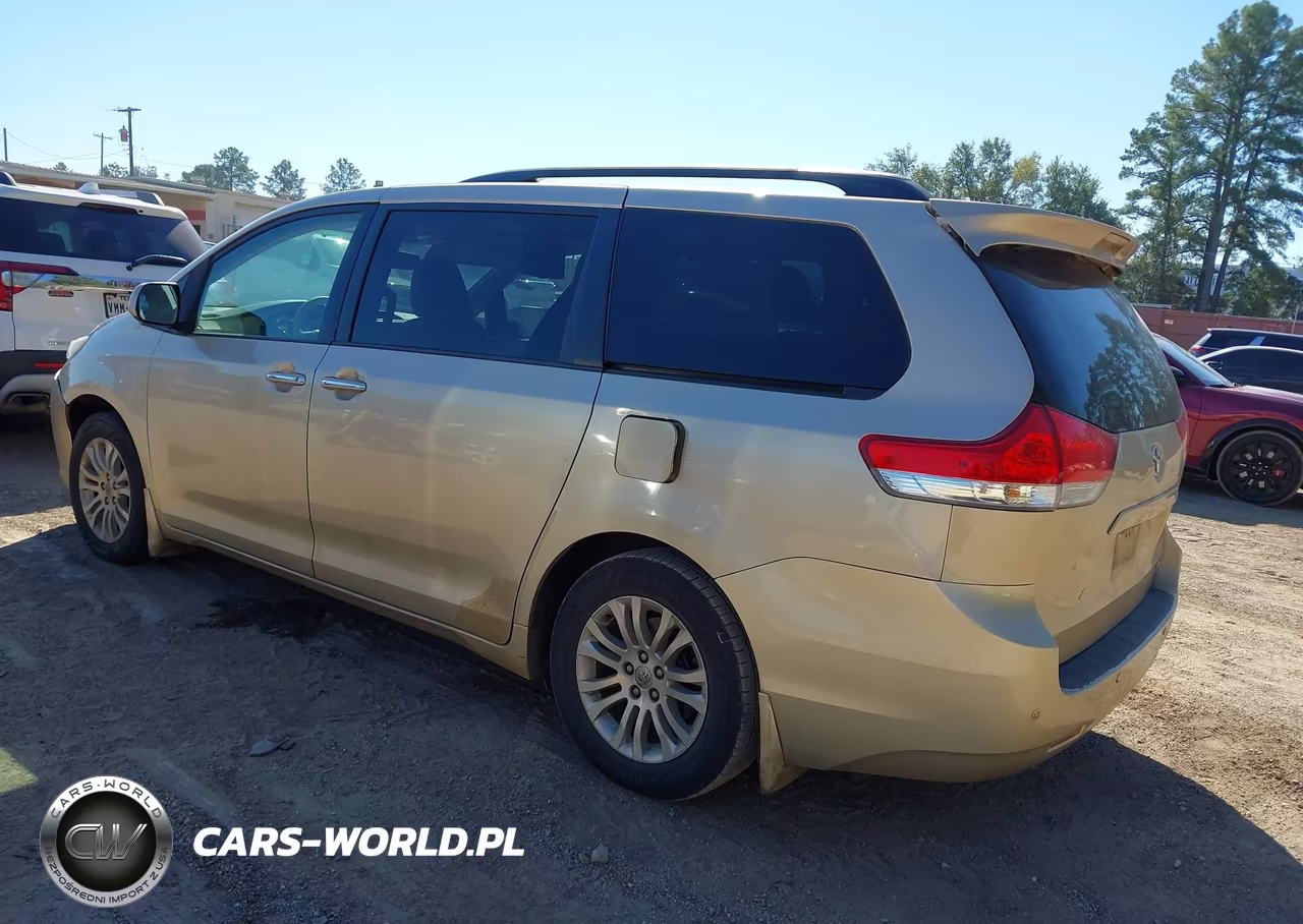 2014 Toyota Sienna Xle V6 8 Passenger VIN:5TDYK3DC9ES518857 - 3