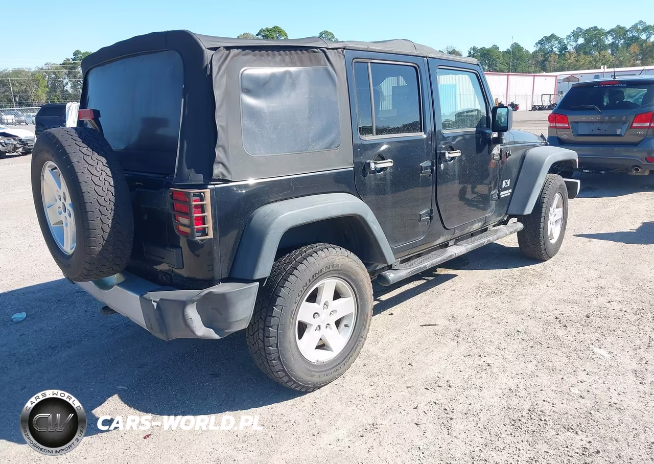 2008 Jeep Wrangler Unlimited X VIN:1J4GA39148L621528 - 4