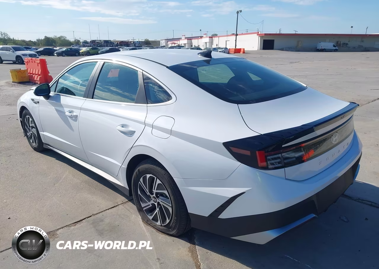 2026 Hyundai Sonata Hybrid Blue VIN:KMHL24JJ1TA185255 - 3