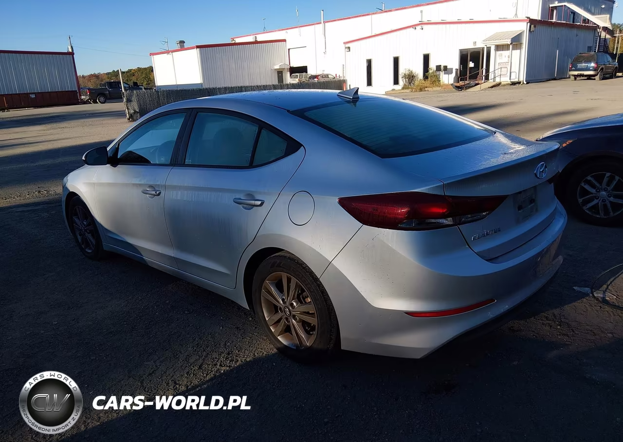2018 Hyundai Elantra Sel VIN:5NPD84LF5JH357325 - 3