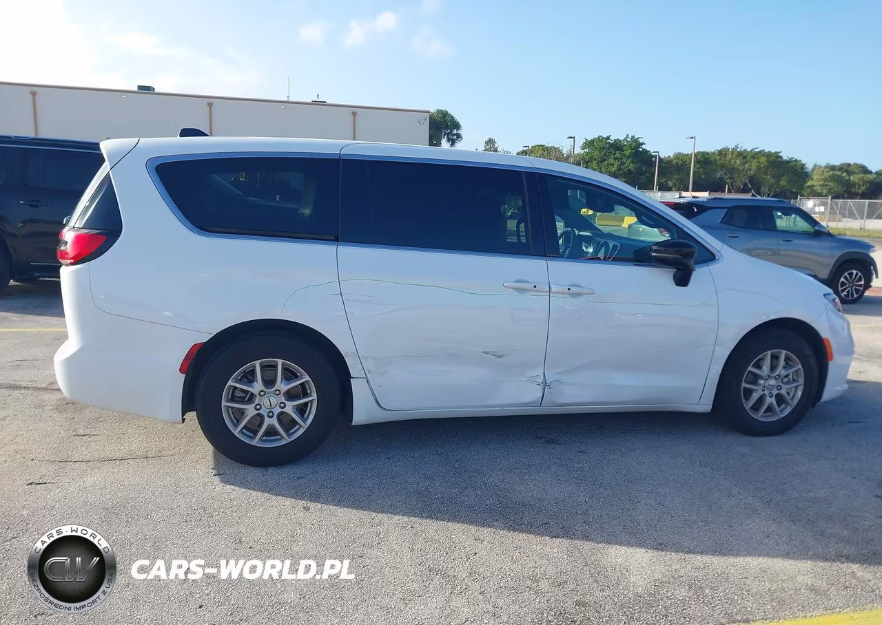 2025 Chrysler Pacifica Select VIN:2C4RC1BG0SR513613 - 6