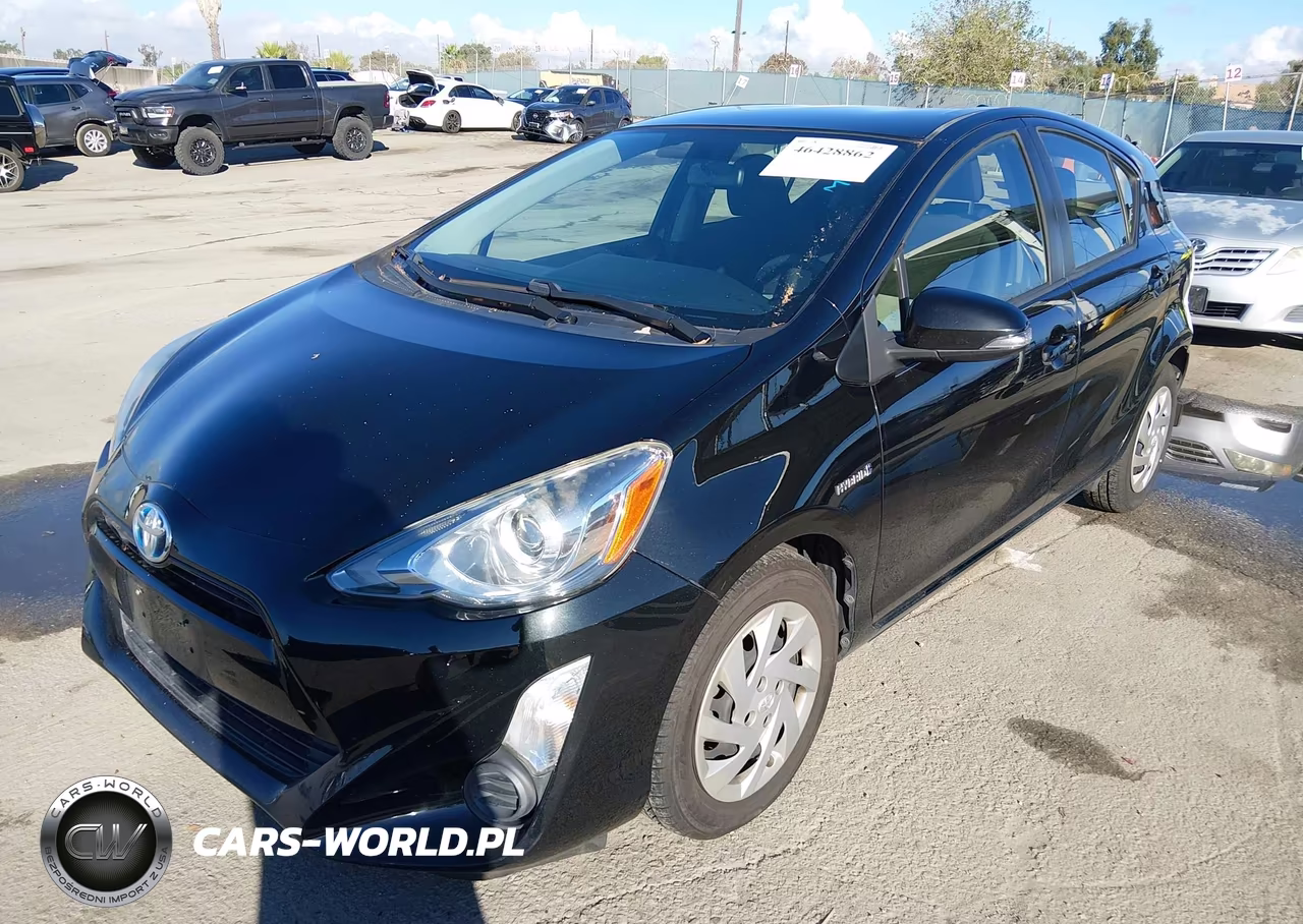 2015 Toyota Prius C Two VIN:JTDKDTB35F1586929 - 2