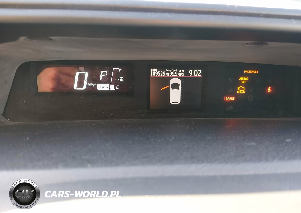 2015 Toyota Prius C Two VIN:JTDKDTB35F1586929 - 7