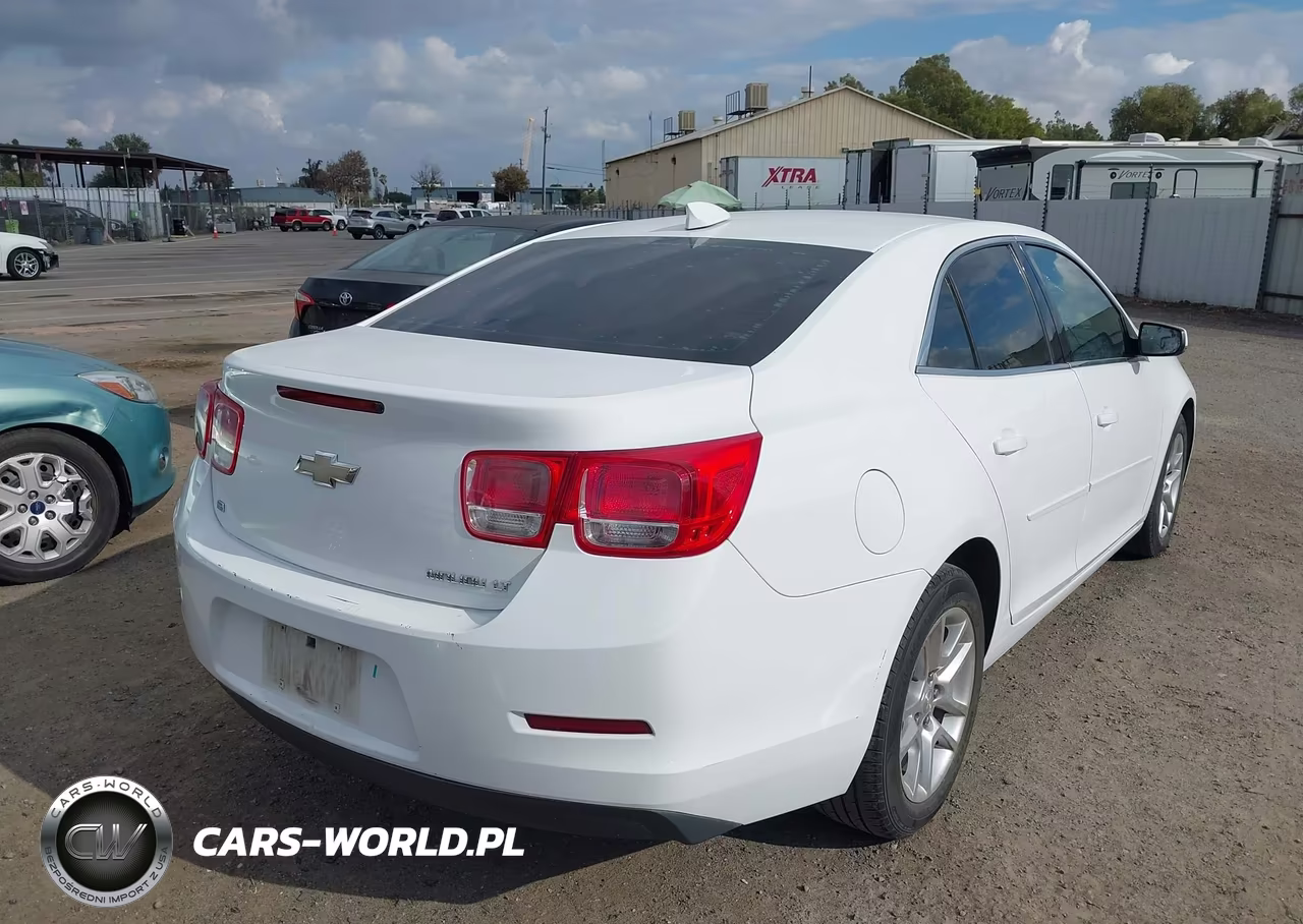 2015 Chevrolet Malibu 1Lt VIN:1G11C5SL8FU150979 - 4