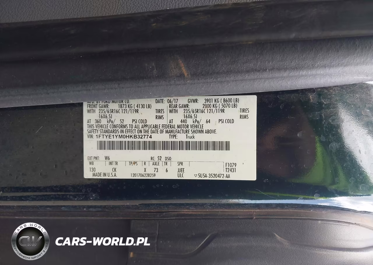 2017 Ford Transit-150 VIN:1FTYE1YM0HKB32774 - 9