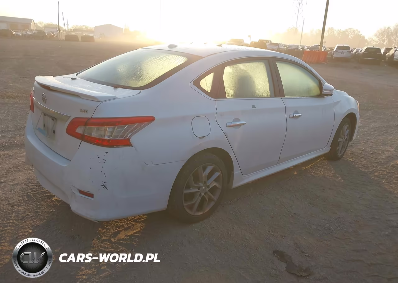 2015 Nissan Sentra Sr VIN:3N1AB7AP7FY328360 - 4