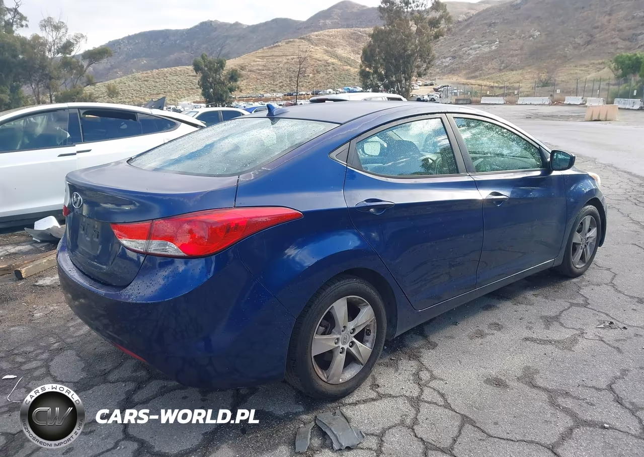 2013 Hyundai Elantra Gls VIN:KMHDH4AEXDU809480 - 4