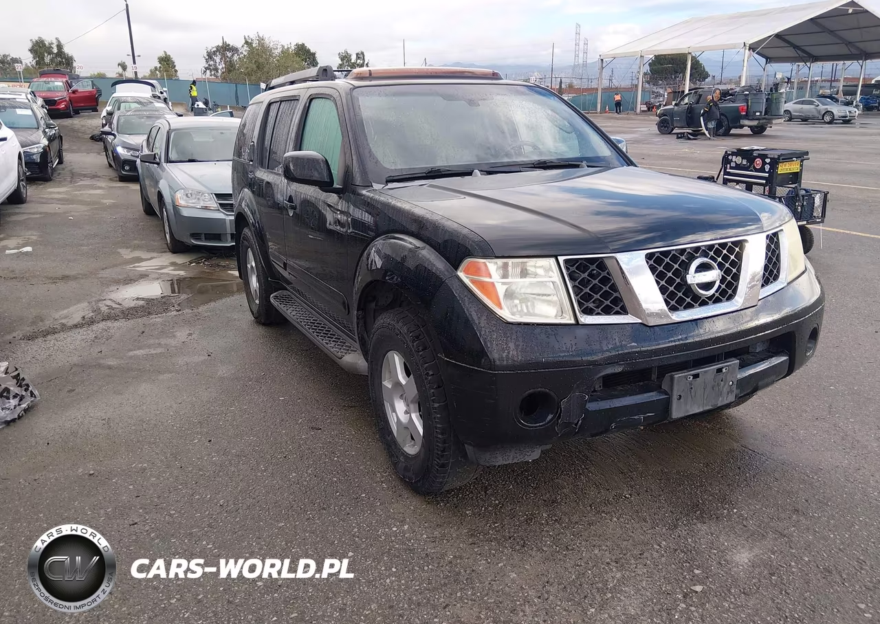 2005 Nissan Pathfinder Le