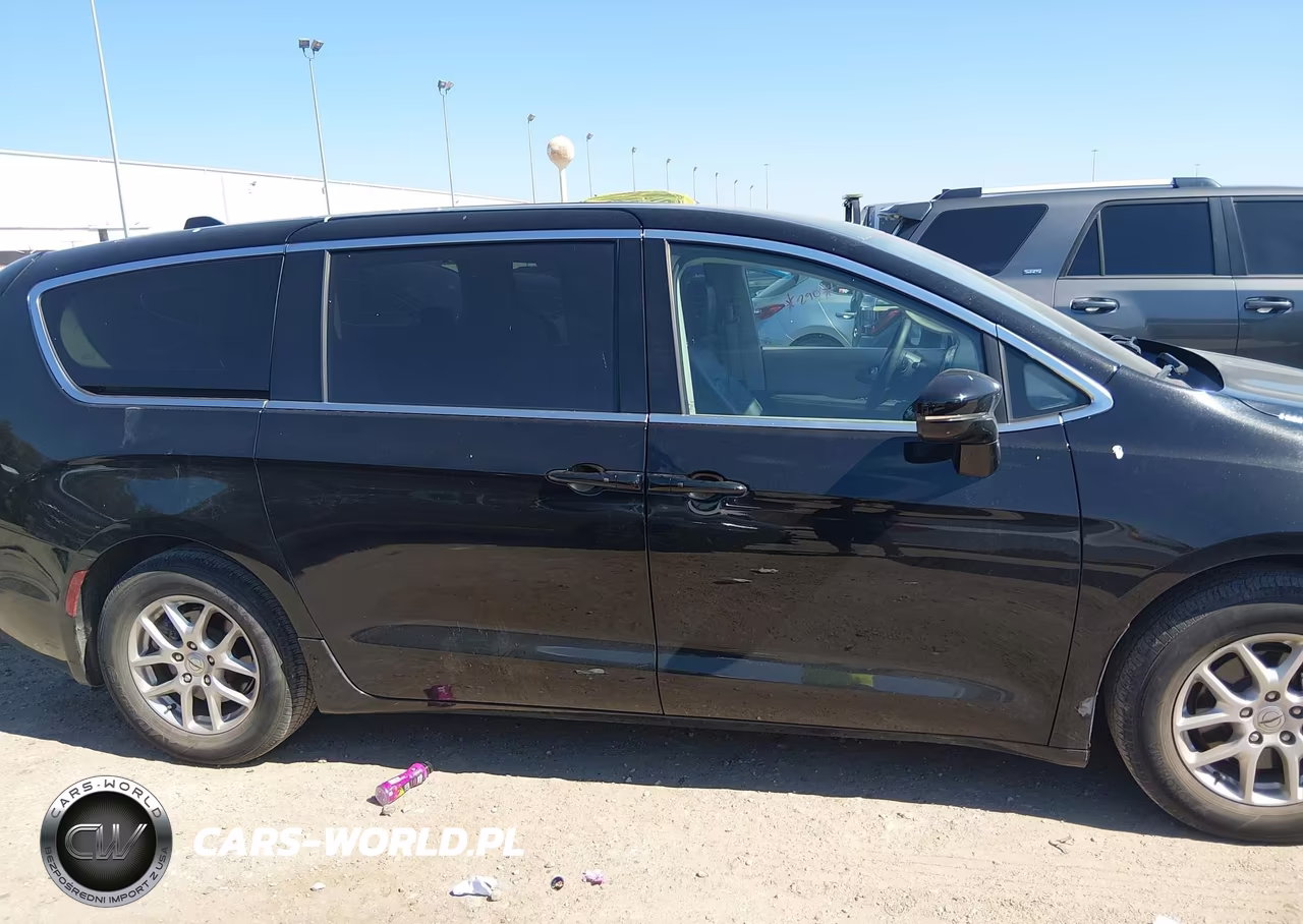 2024 Chrysler Pacifica Touring L VIN:2C4RC1BG1RR143816 - 14