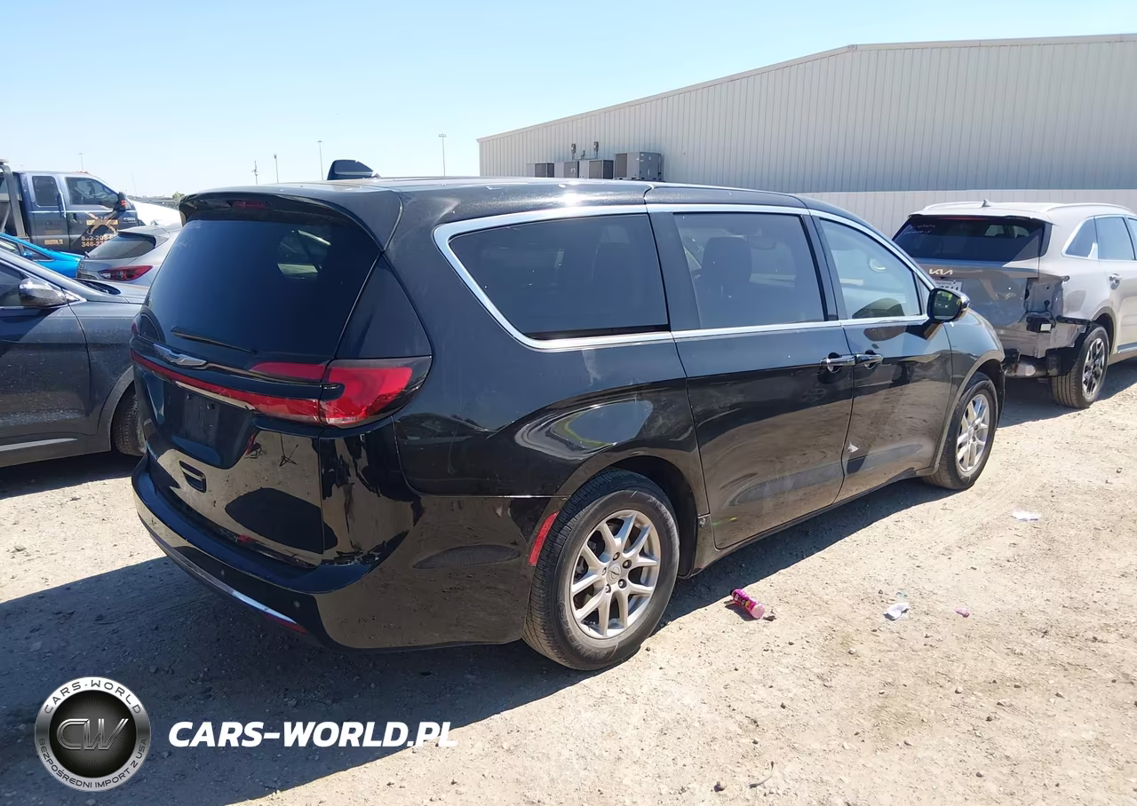 2024 Chrysler Pacifica Touring L VIN:2C4RC1BG1RR143816 - 4