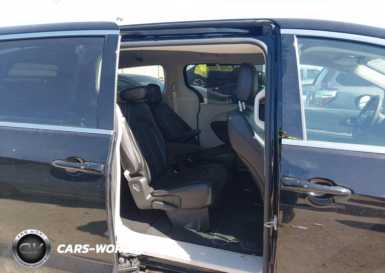 2024 Chrysler Pacifica Touring L VIN:2C4RC1BG1RR143816 - 8