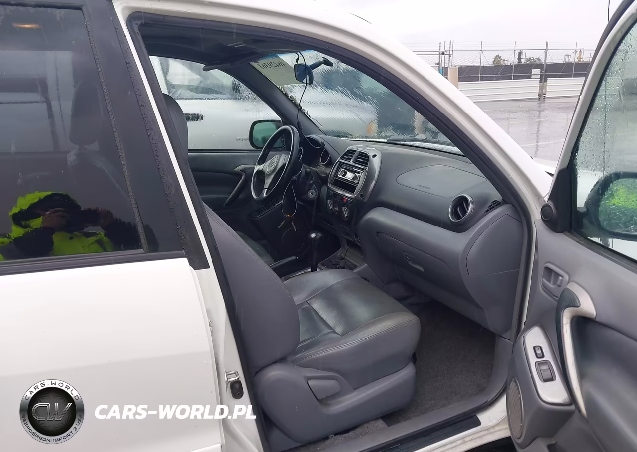 2003 Toyota Rav4 VIN:JTEHH20V630243024 - 5