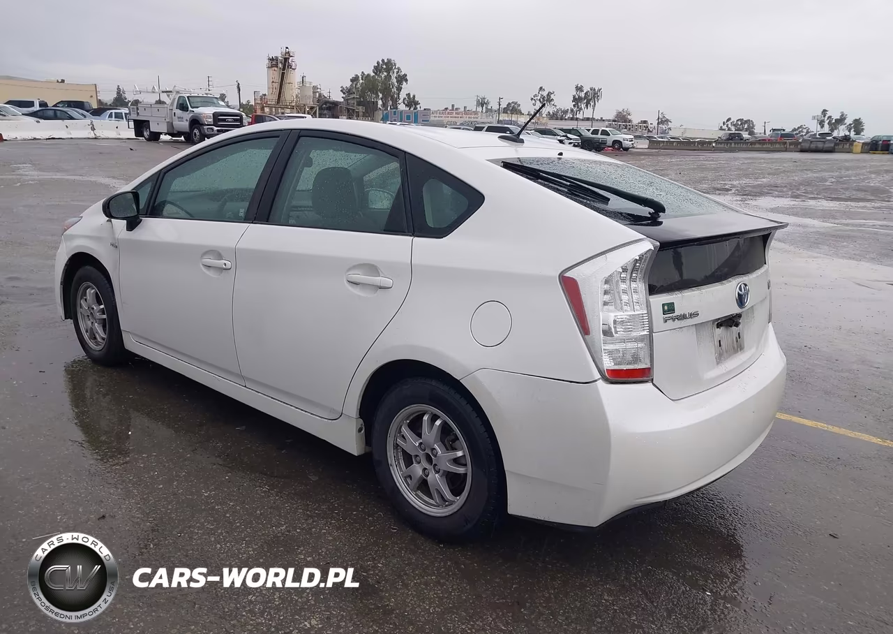 2011 Toyota Prius Two VIN:JTDKN3DU3B0296630 - 3