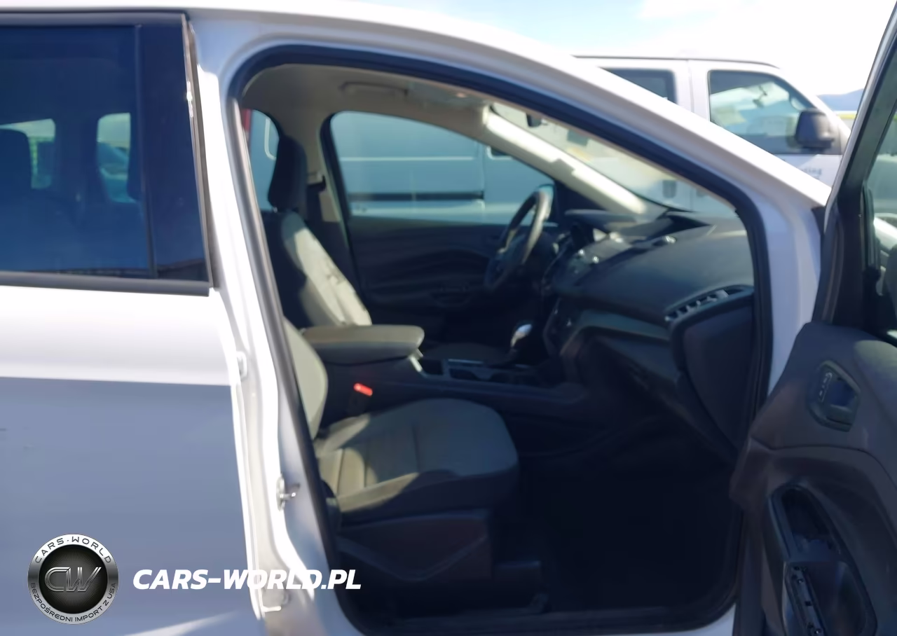 2019 Ford Escape S VIN:1FMCU0F78KUA78930 - 5