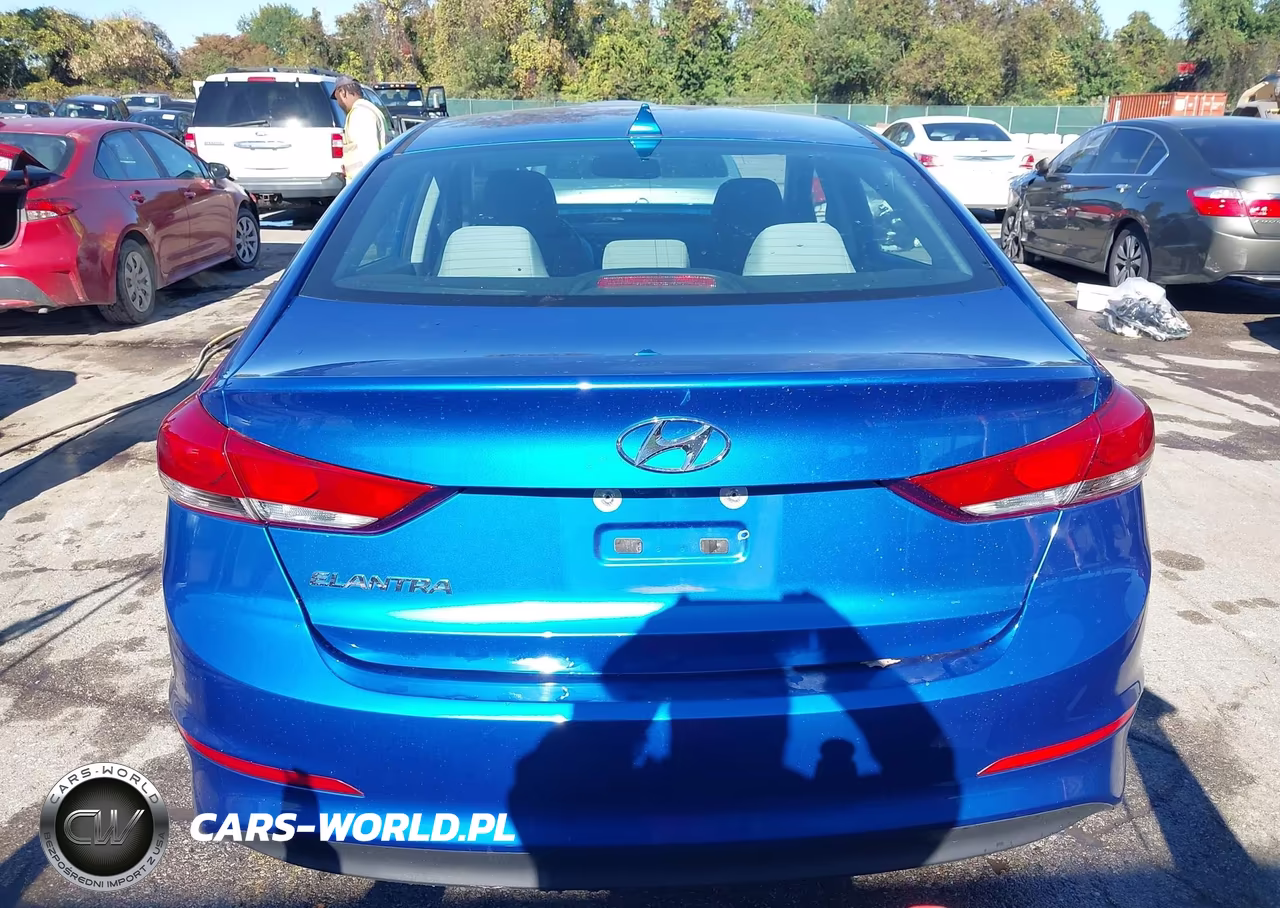 2018 Hyundai Elantra Value Edition VIN:5NPD84LF5JH241915 - 16