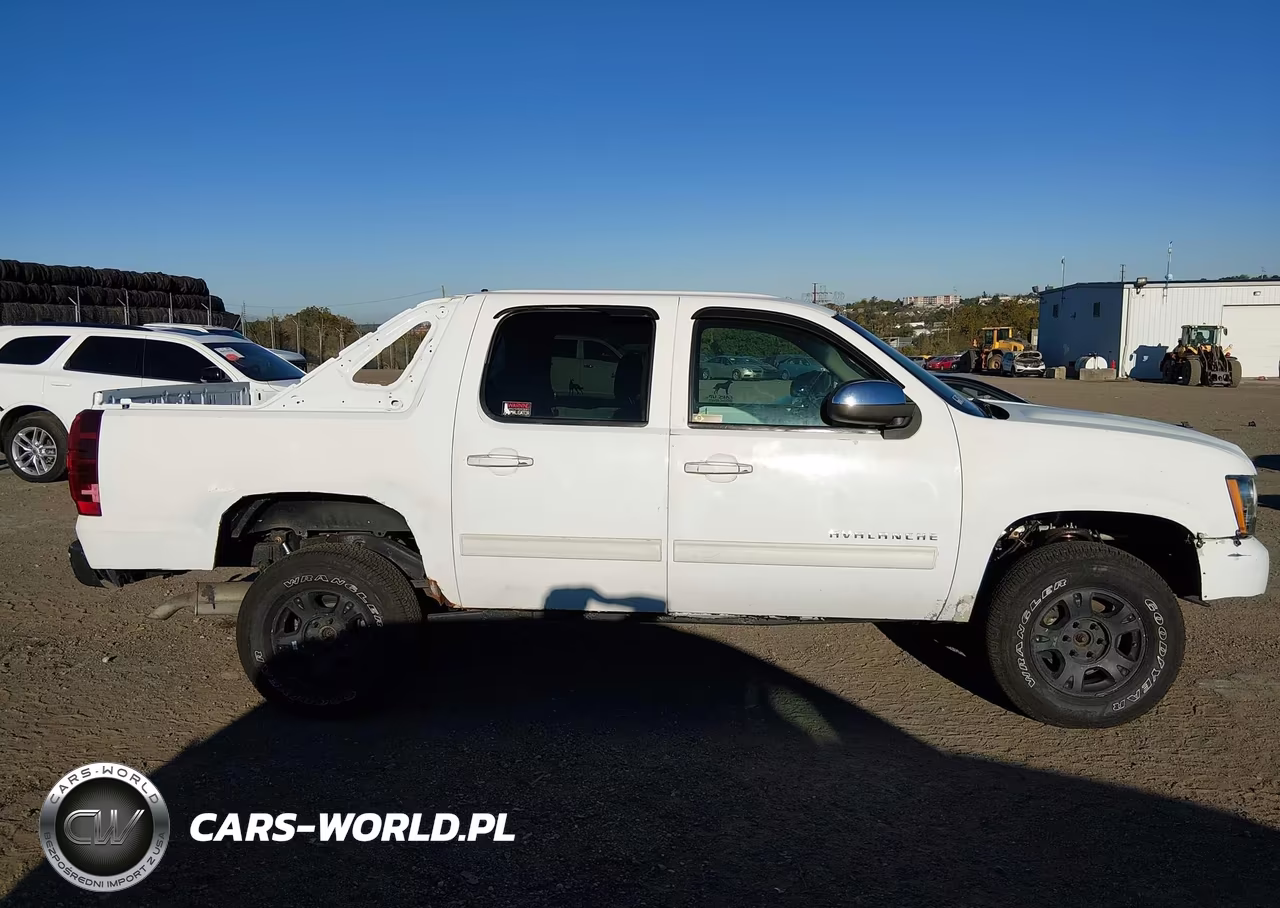 2010 Chevrolet Avalanche 1500 Ls VIN:3GNVKEE04AG225547 - 13